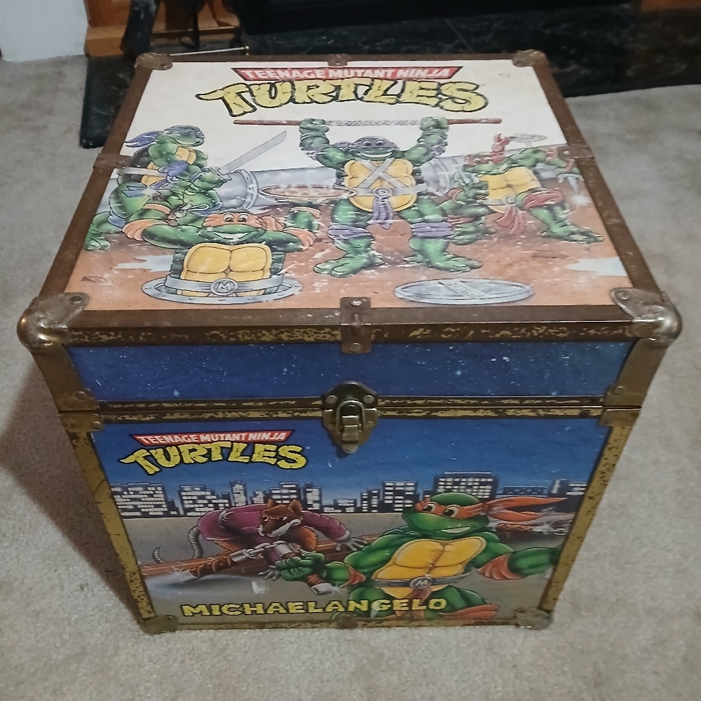 Vintage Teenage Mutant Ninja Turtles Treasure Chest